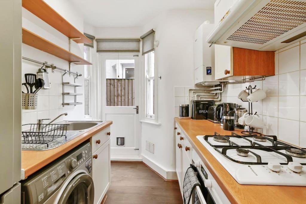2 Bed Garden Flat Leyton Village Londres Exterior foto
