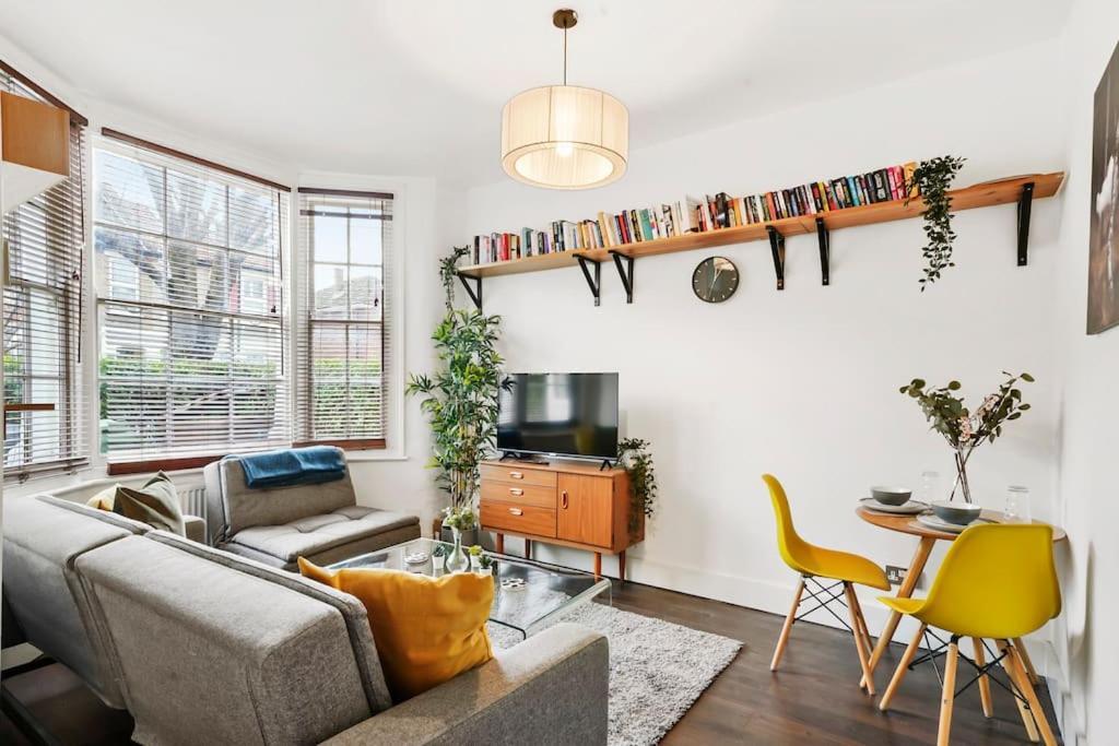 2 Bed Garden Flat Leyton Village Londres Exterior foto